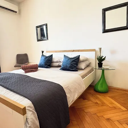 Tortosa Blue سبليت