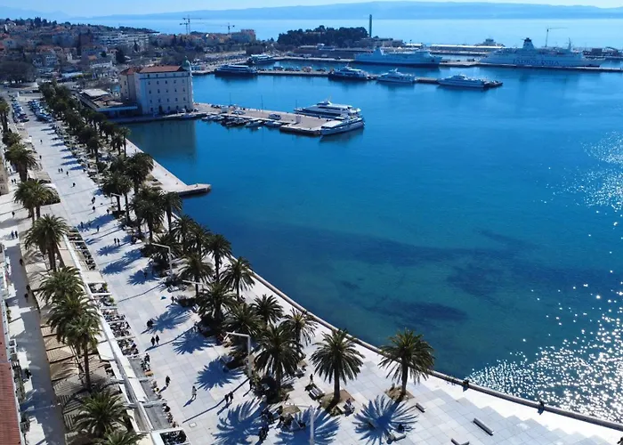 بيت ضيافة Tortosa Blue 3*