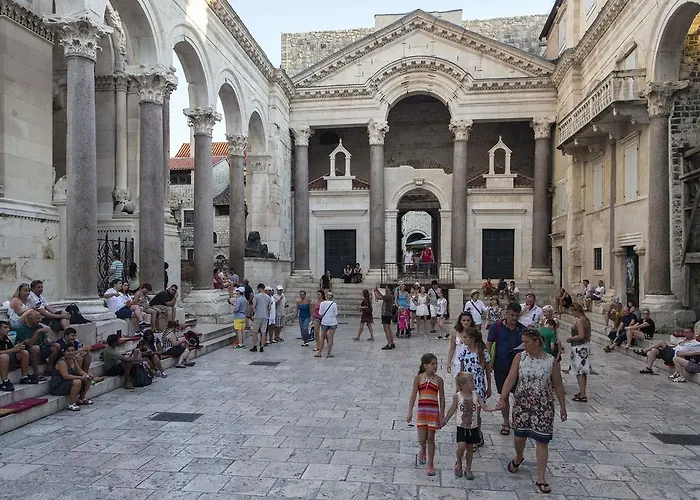 Tortosa Blue بيت ضيافة سبليت